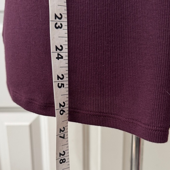 Athleta With Ease Short Sleeve Tee Light Weight, TENCEL Fibers drape beautifully - Picture 6 of 6